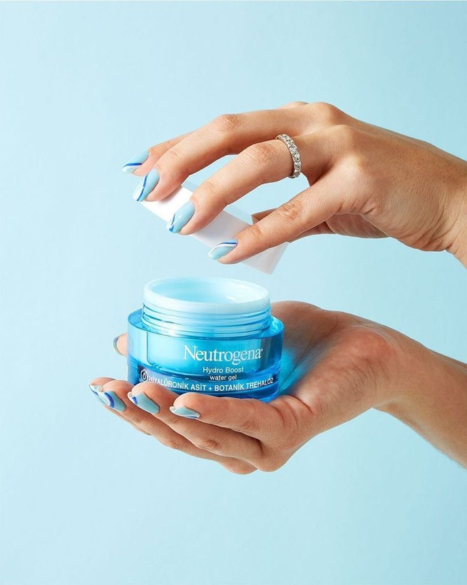 واترژل نیتروژنا (Neutrogena Hydro Boost Water Gel)