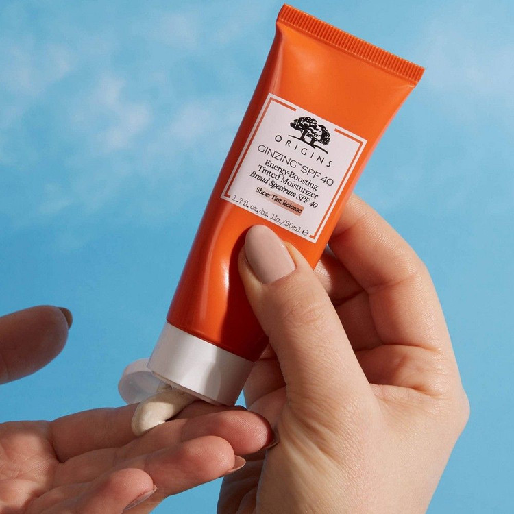 ضدآفتاب جینسینگ اوریجینز 15 میل SPF40 | مرطوبکننده و انرژیدهنده پوست | سارا کازمتیکس