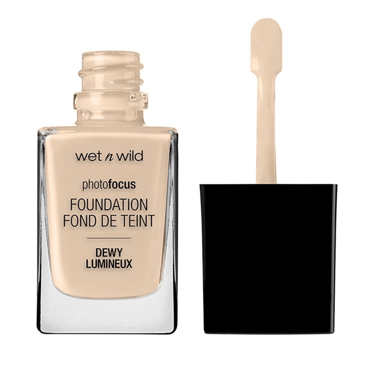 کرم پودر وت اند وایلد Photo Focus | Wet n Wild Matte & Photo-Ready Foundation