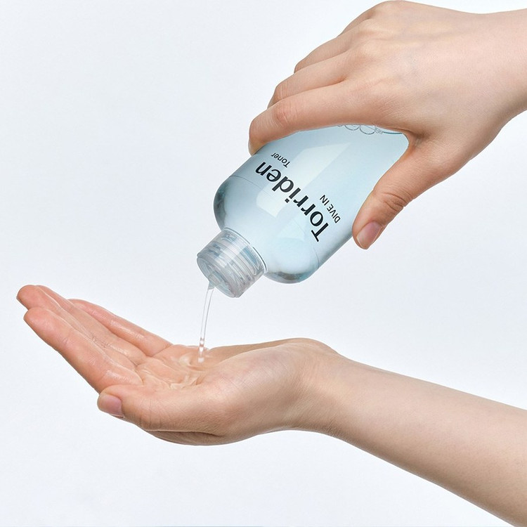 تونر آبرسان هیالورونیک اسید توریدن 300 میل | Torriden DIVE-IN Low Molecule Toner