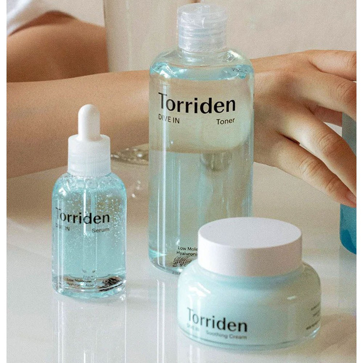 تونر آبرسان هیالورونیک اسید توریدن 300 میل | Torriden DIVE-IN Low Molecule Toner