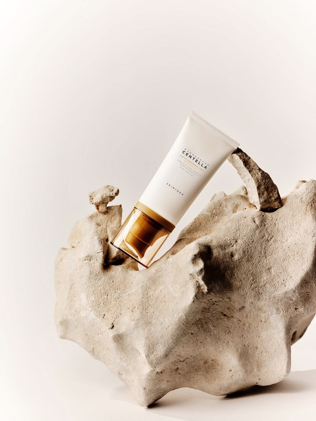 ضدآفتاب سنتلا ماداگاسکار ایرفیت اسکین 1004 SPF30 | SKIN1004 Air-Fit Suncream Light